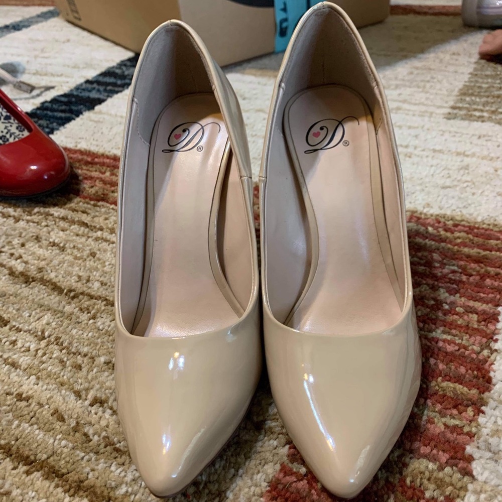 Women High Heels Platform Pointy Closed Toe Dressy